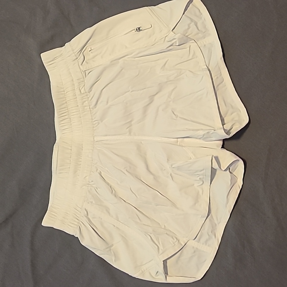 Lululemon size 6 white tracker short